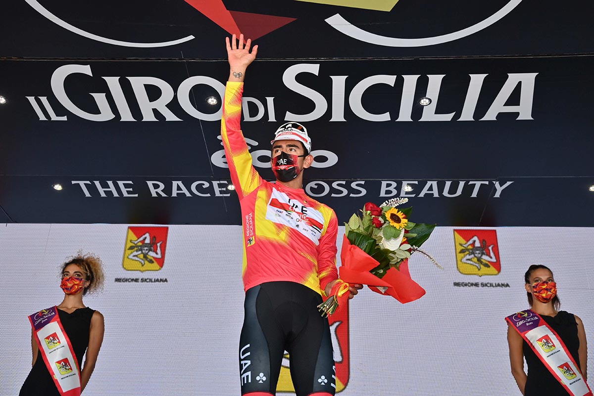 Juan Sebastian Molano leader dopo la seconda tappa del Giro di Sicilia 2021 (foto LaPresse)