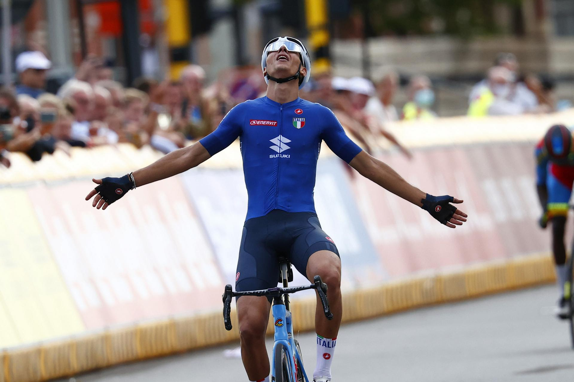 Filippo Baroncini vince il Mondiale strada Under 23 a Fiandre 2021 (foto BettiniPhoto)