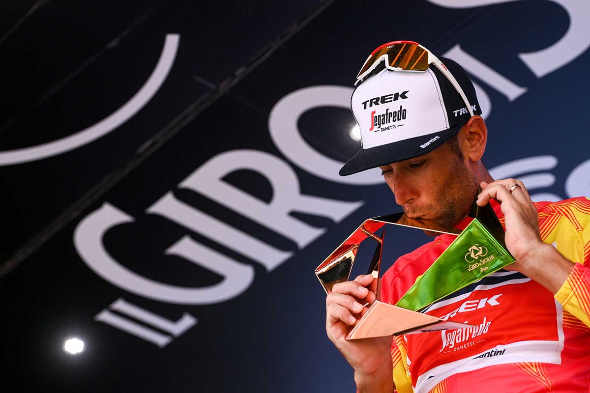 Vincenzo Nibali vincitore del Giro di Sicilia 2021 (foto LaPresse)
