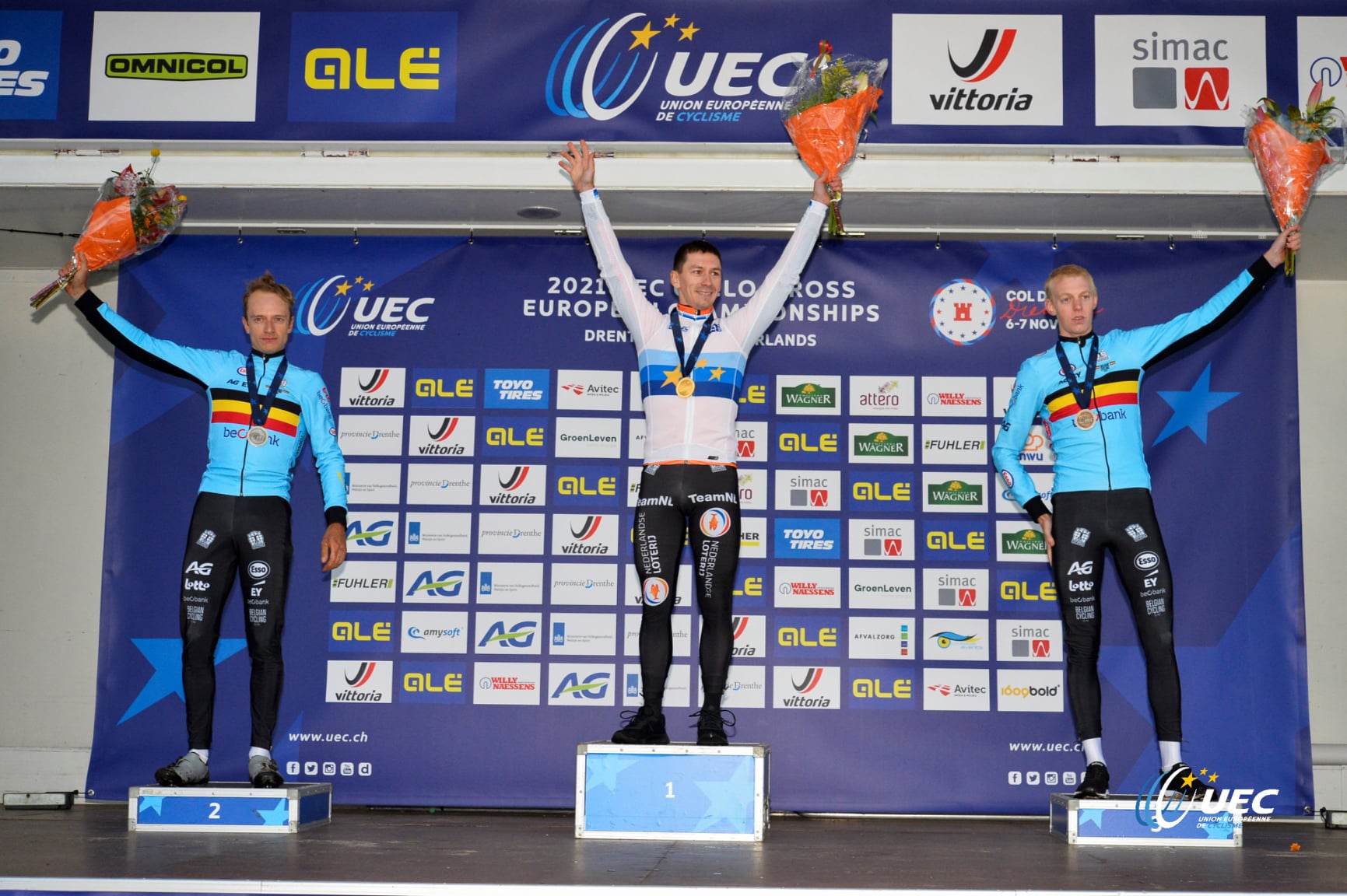 Il podio del Campionato Europeo ciclocross Elite 2021 a Col du Vam (foto UEC/BettiniPhoto)