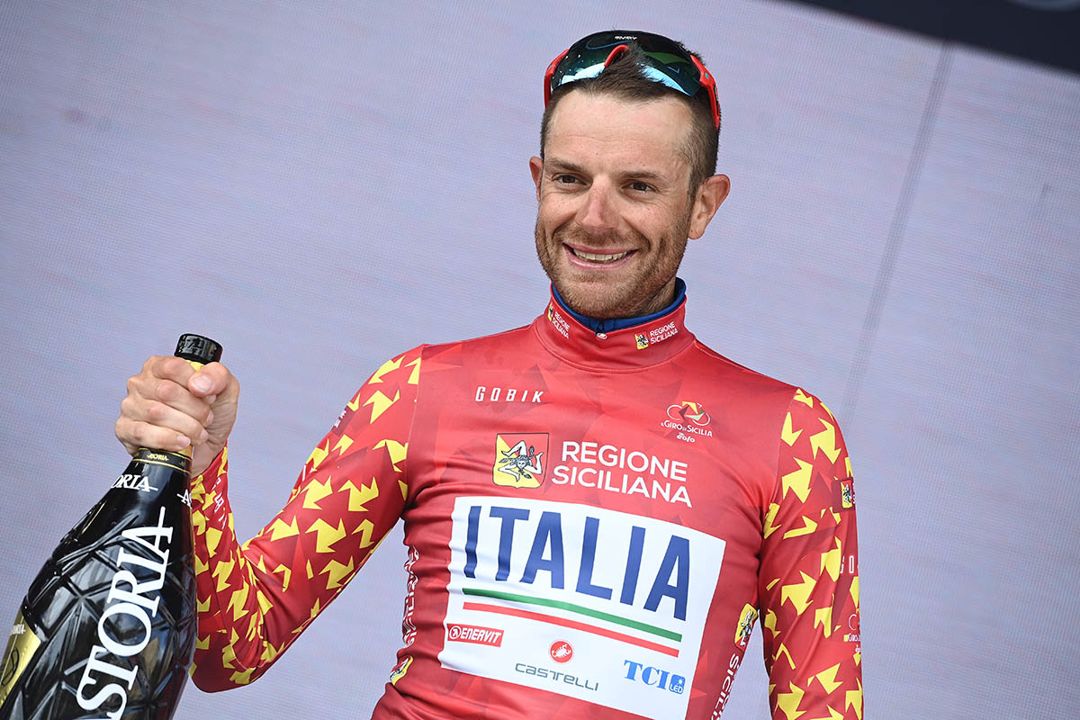 Damiano Caruso leader dopo la seconda tappa del Giro di Sicilia 2022 (foto La Presse)