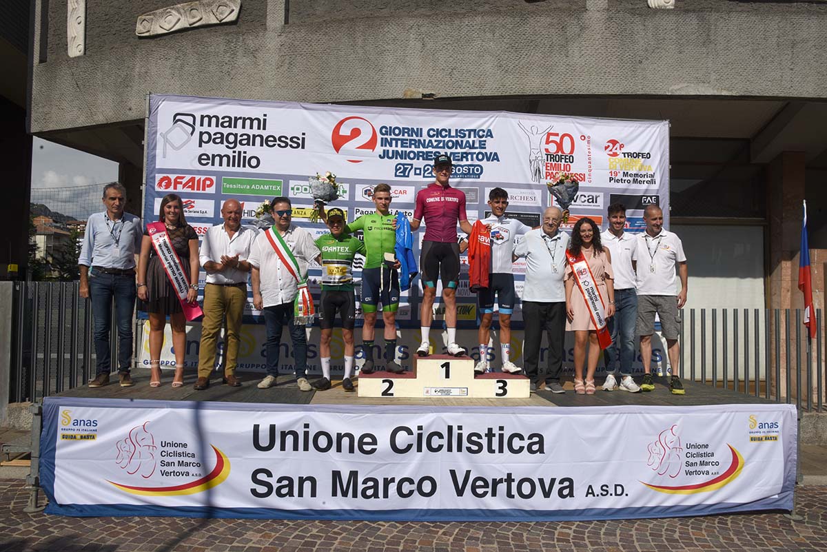 Le maglie dopo il Trofeo Comune di Vertova - Mem. Pietro Merelli 2022 (foto Diego Zanetti)