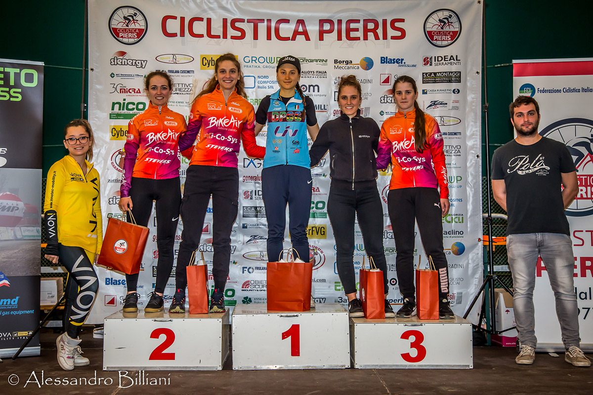 Il podio femminile del Trofeo Bagolin - credit Alessandro Billiani