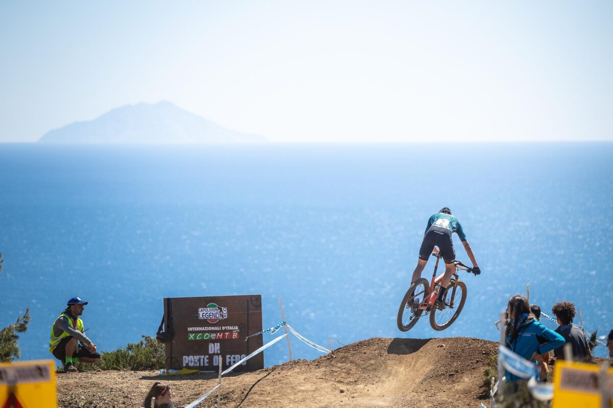Il salto Ponte de Fero, uno dei più suggestivi del percorso di Capoliveri (Credits- Mario Pierguidi)