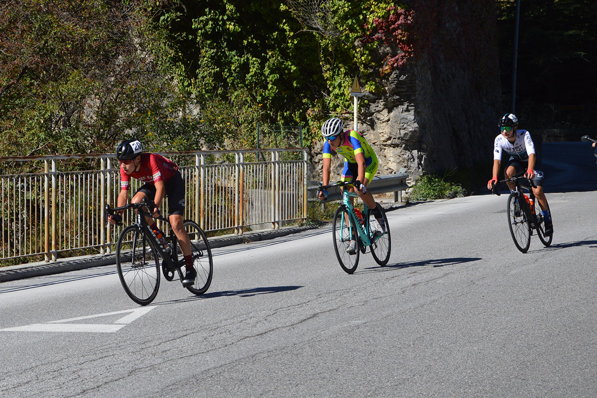 La fuga a tre che ha deciso il Trofeo Tre Valli Orobiche