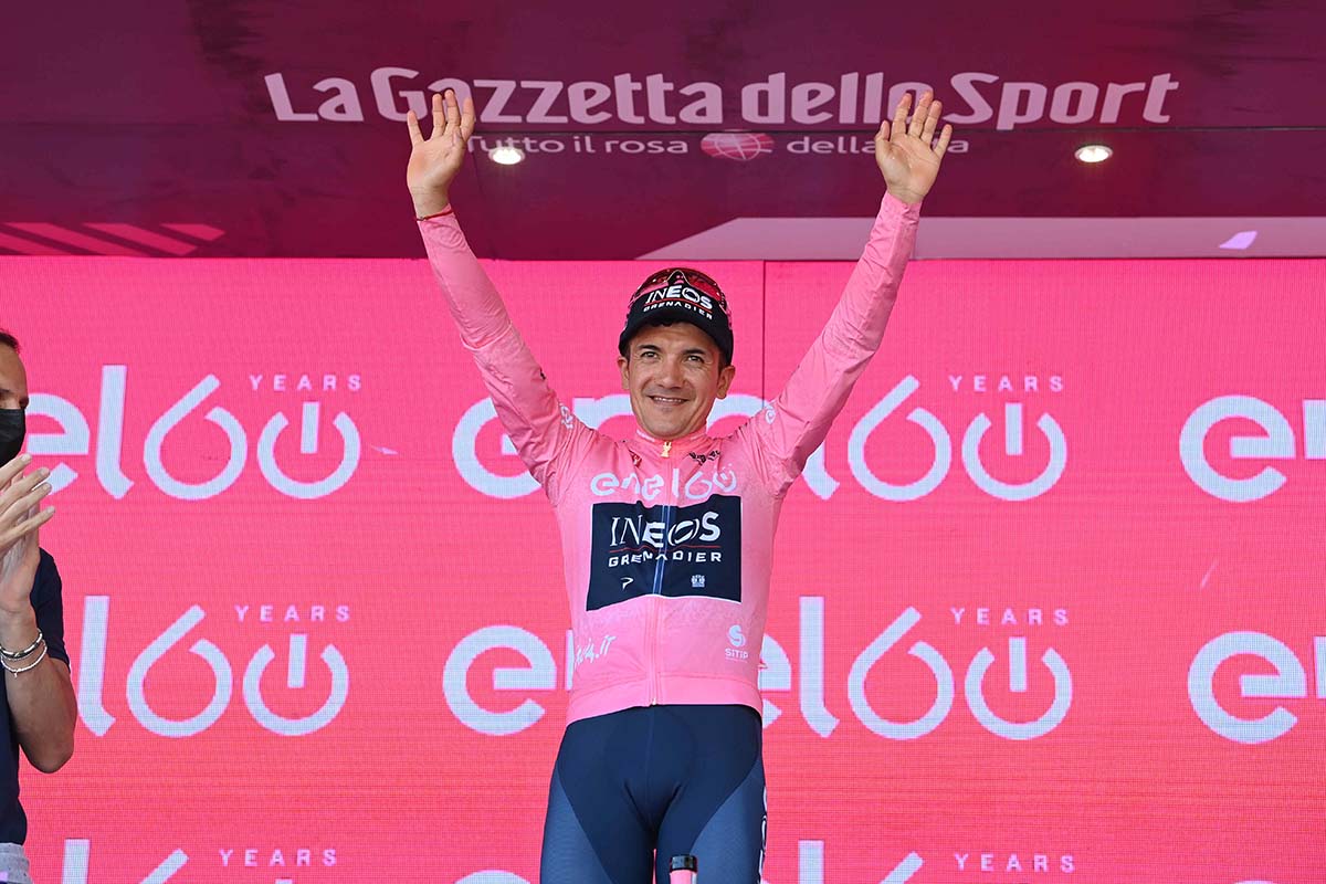 Richard Carapaz ancora Maglia Rosa al Giro d'Italia 2022 (foto LaPresse)