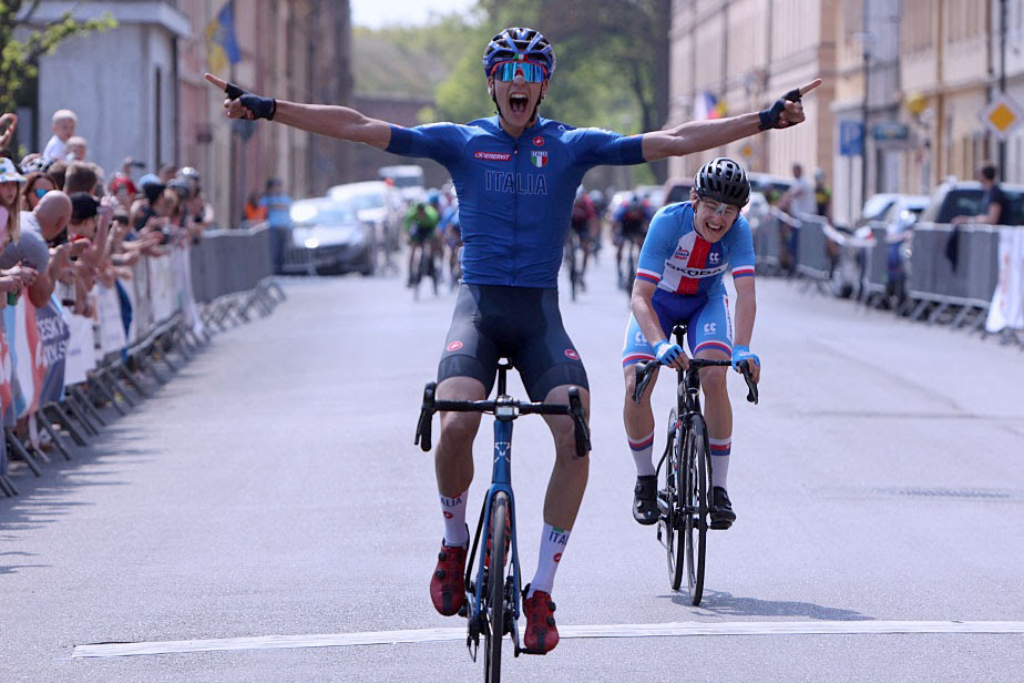 Federico Savino vince l'ultima tappa della Corsa della Pace 2022