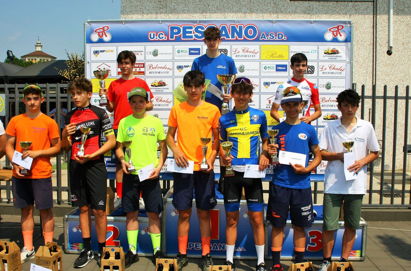 Premiazione della gara Esordienti 2° anno a Pessano con Bornago (foto Berry)