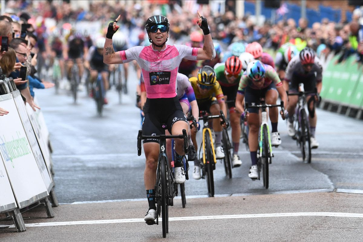 Lorena Wiebes vince la terza tappa del Women's Tour 2022 (foto Cor Vos)