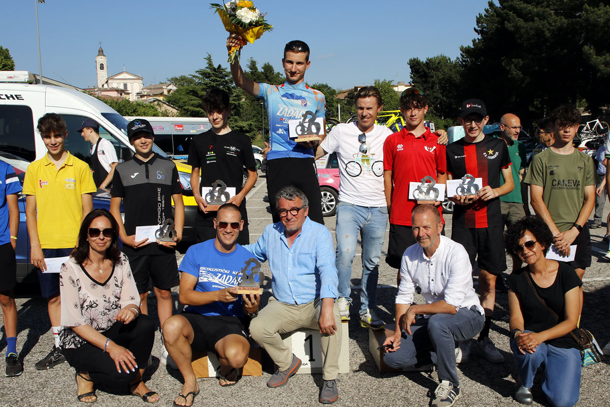 PODIO ALLIEVI CON AUTORITA - Credits Photobicicailotto