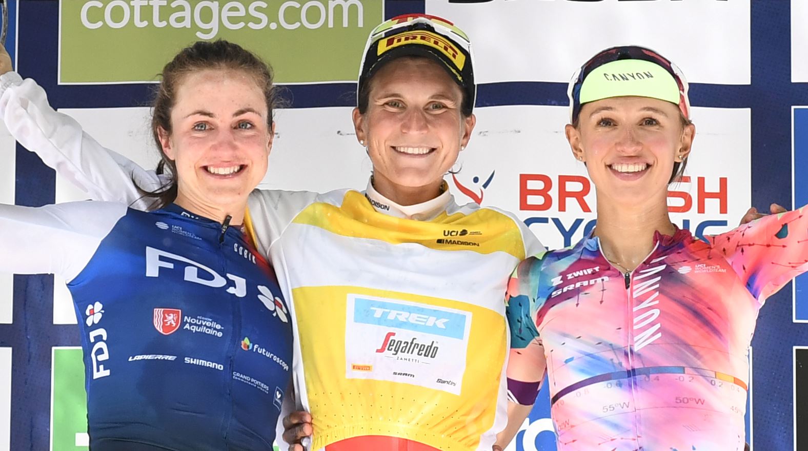 Il podio finale del Women's Tour 2022 vinto da Elisa Longo Borghini