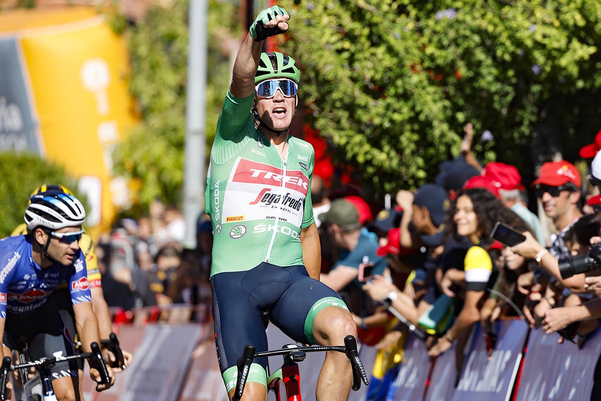 Mads Pedersen vince la tappa 19 della Vuelta Espana 2022 - (foto Unipublic / Sprint Cycling Agency)