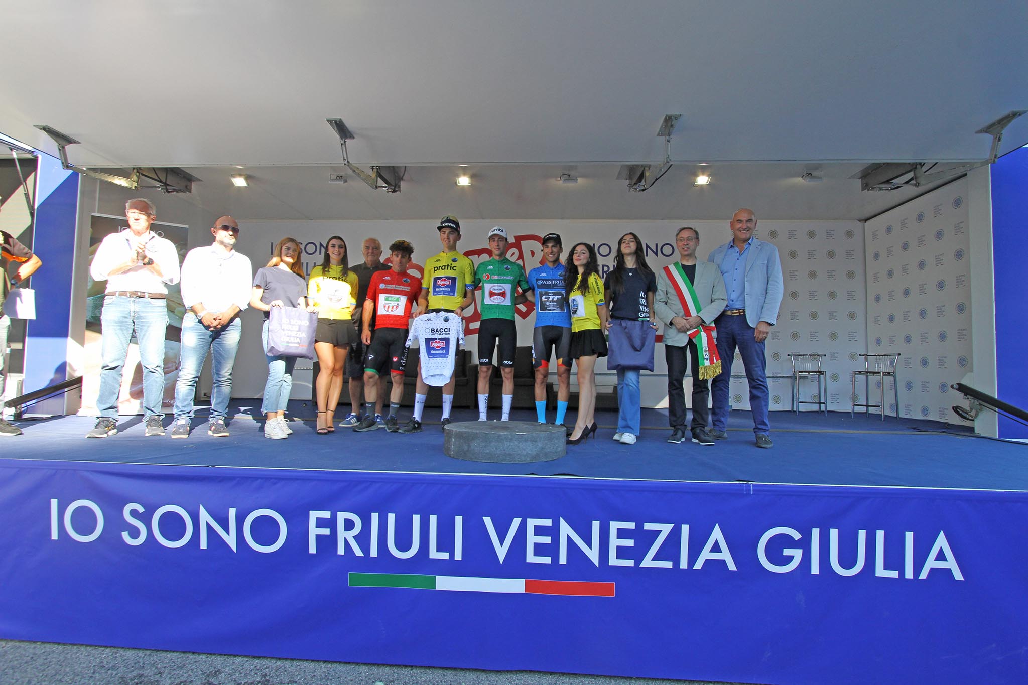 Tutte le maglie del Giro del Friuli 2022 (foto Bolgan)