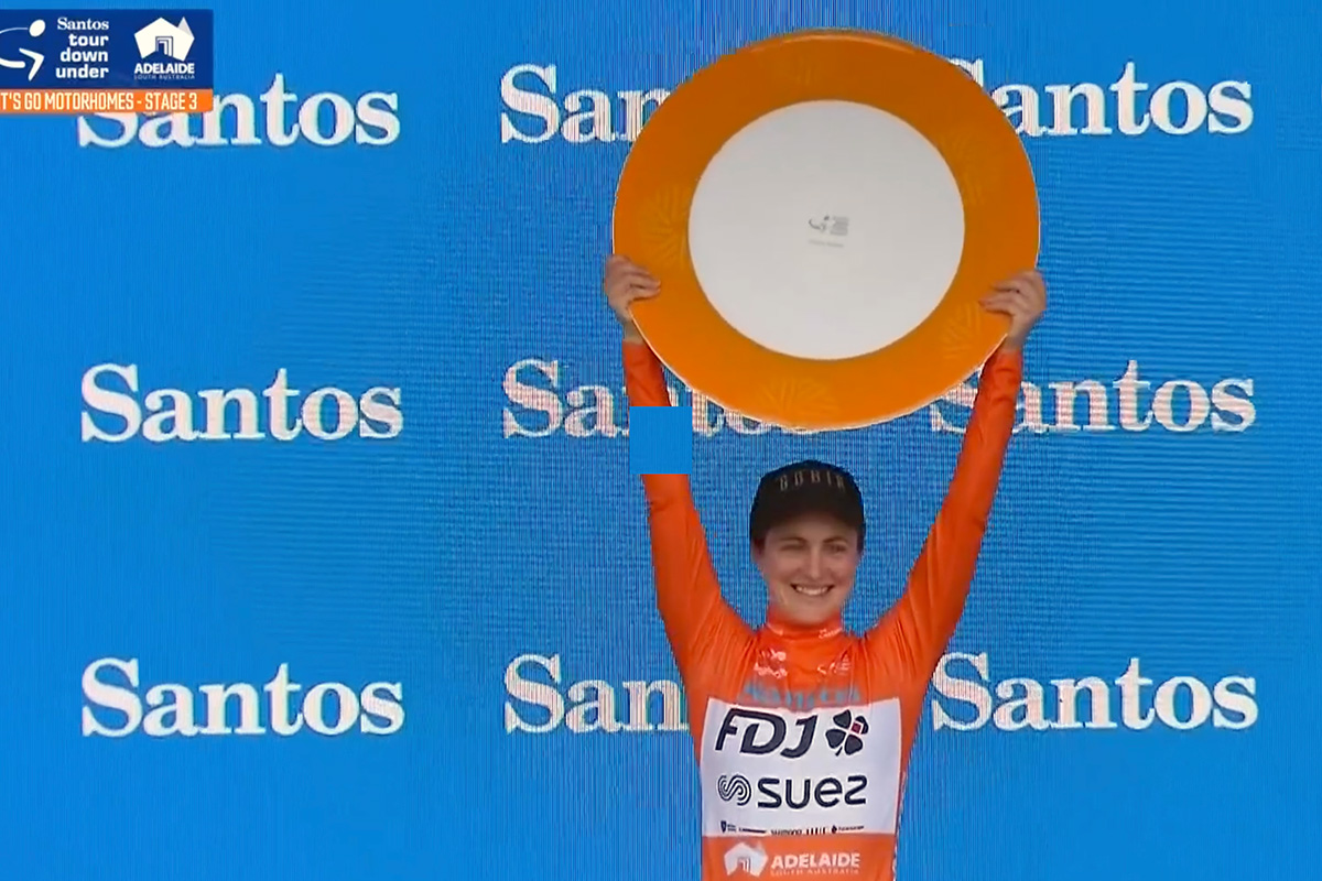 Grace Brown sul podio del Tour Down Under