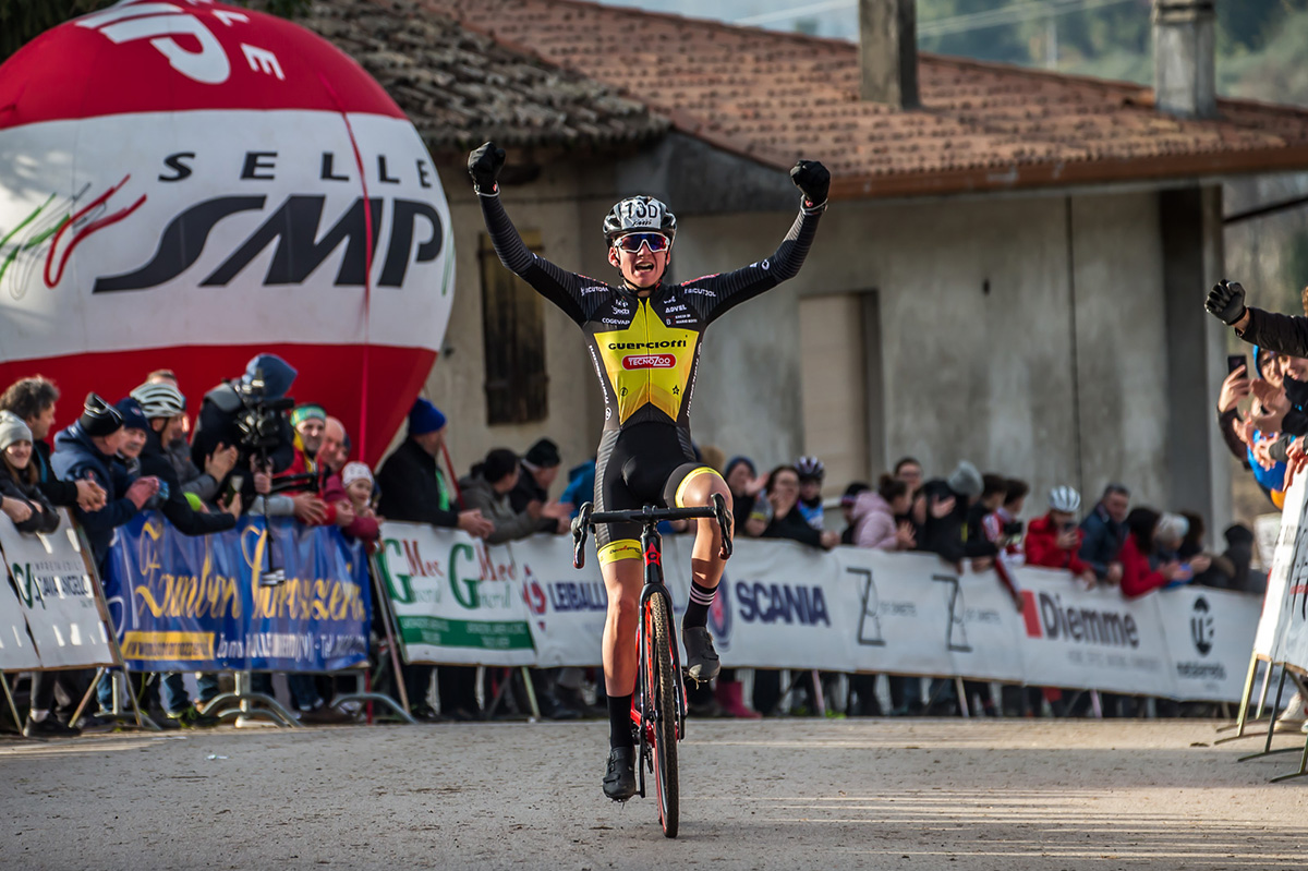 Mattia Agostinacchio chiude da trionfatore il Team Relay