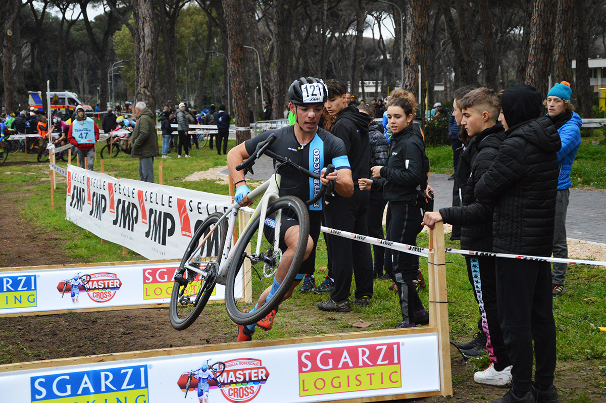 Samuele Scappini in azione ai Campionati Italiani Ciclocross 2023