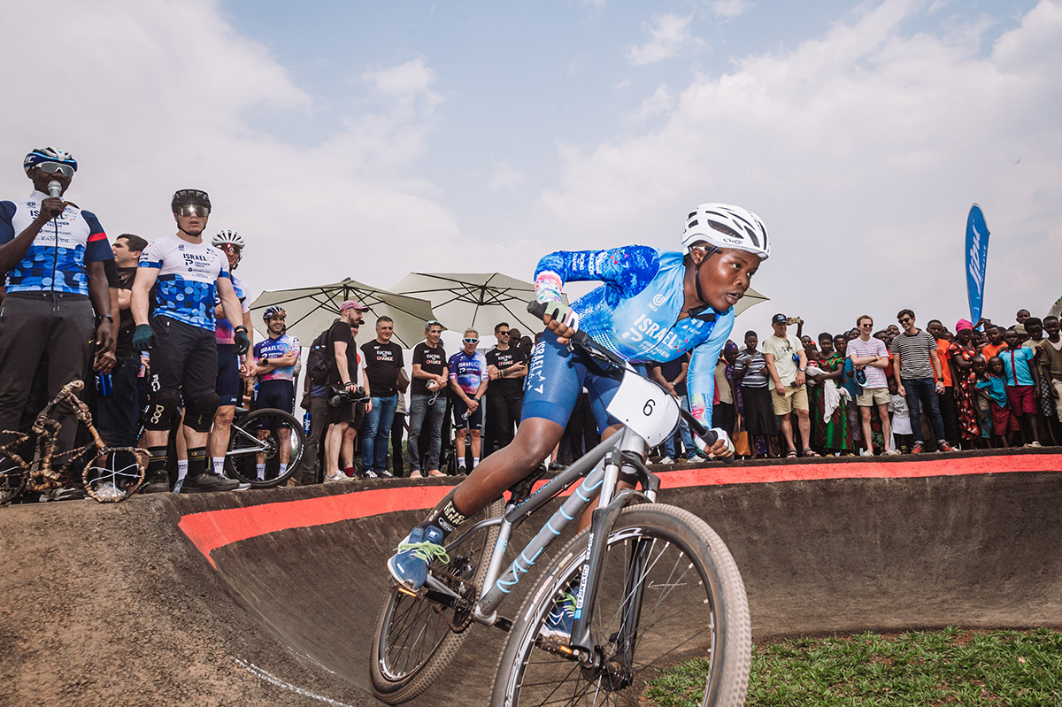 La pista di pump track del Field of Dreams bike center