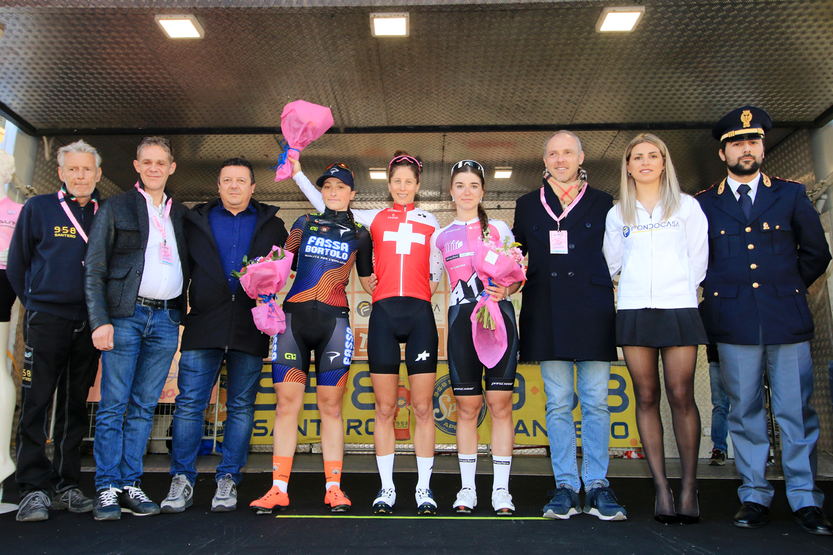 Il podio della quarta tappa del Trofeo Ponente in Rosa - Foto F.OSSOLA