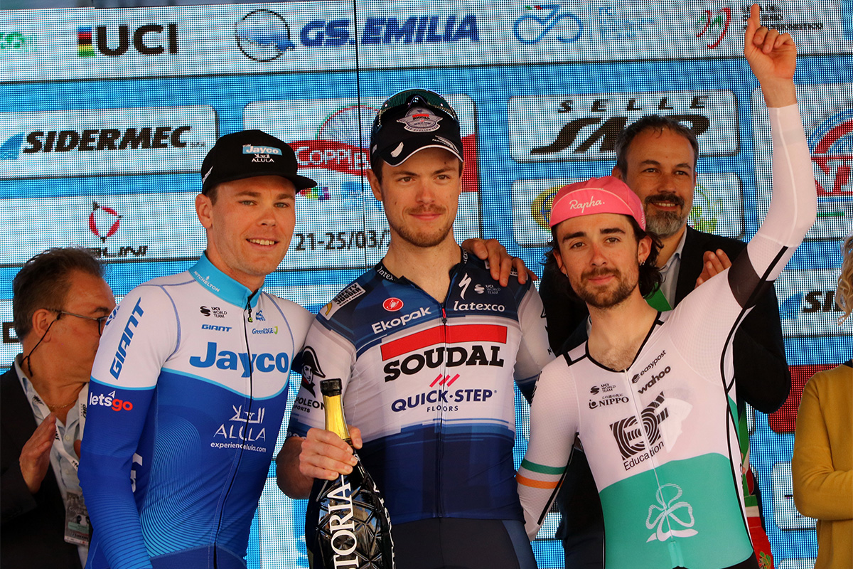 Il podio dell'ultima tappa della Settimana Coppi e Bartali - credit Photobicicailotto