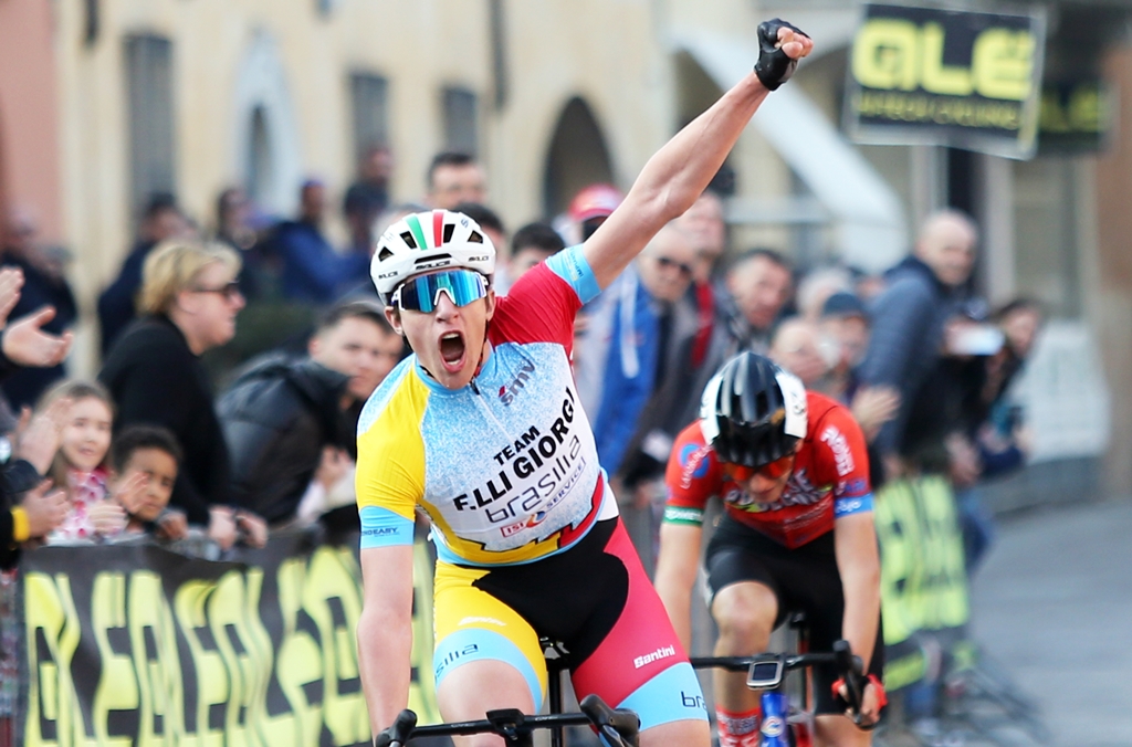 Luca Giaimi vince a Volta Mantovana (foto Rodella)