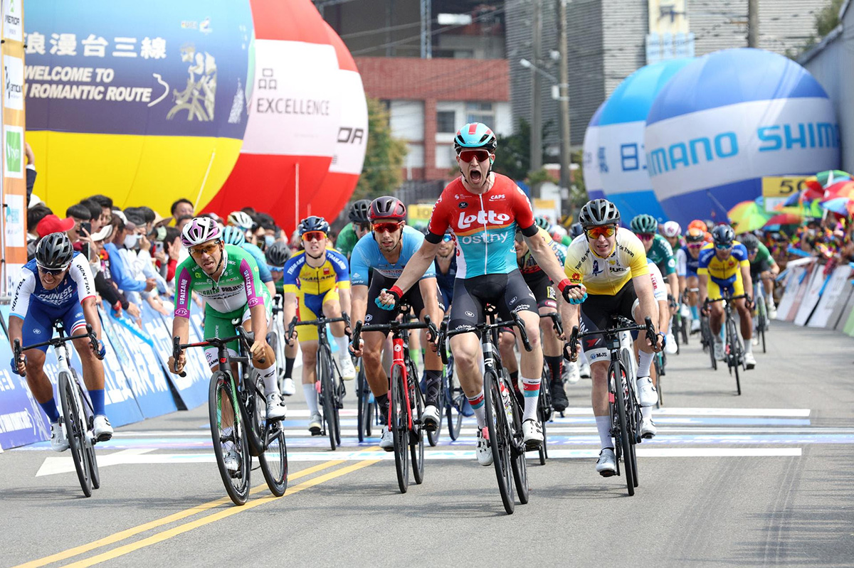 Tijl de Decker batte Enrico Zanoncello nella quarta tappa del Tour de Taiwan - credit Sprint Cycling Agency
