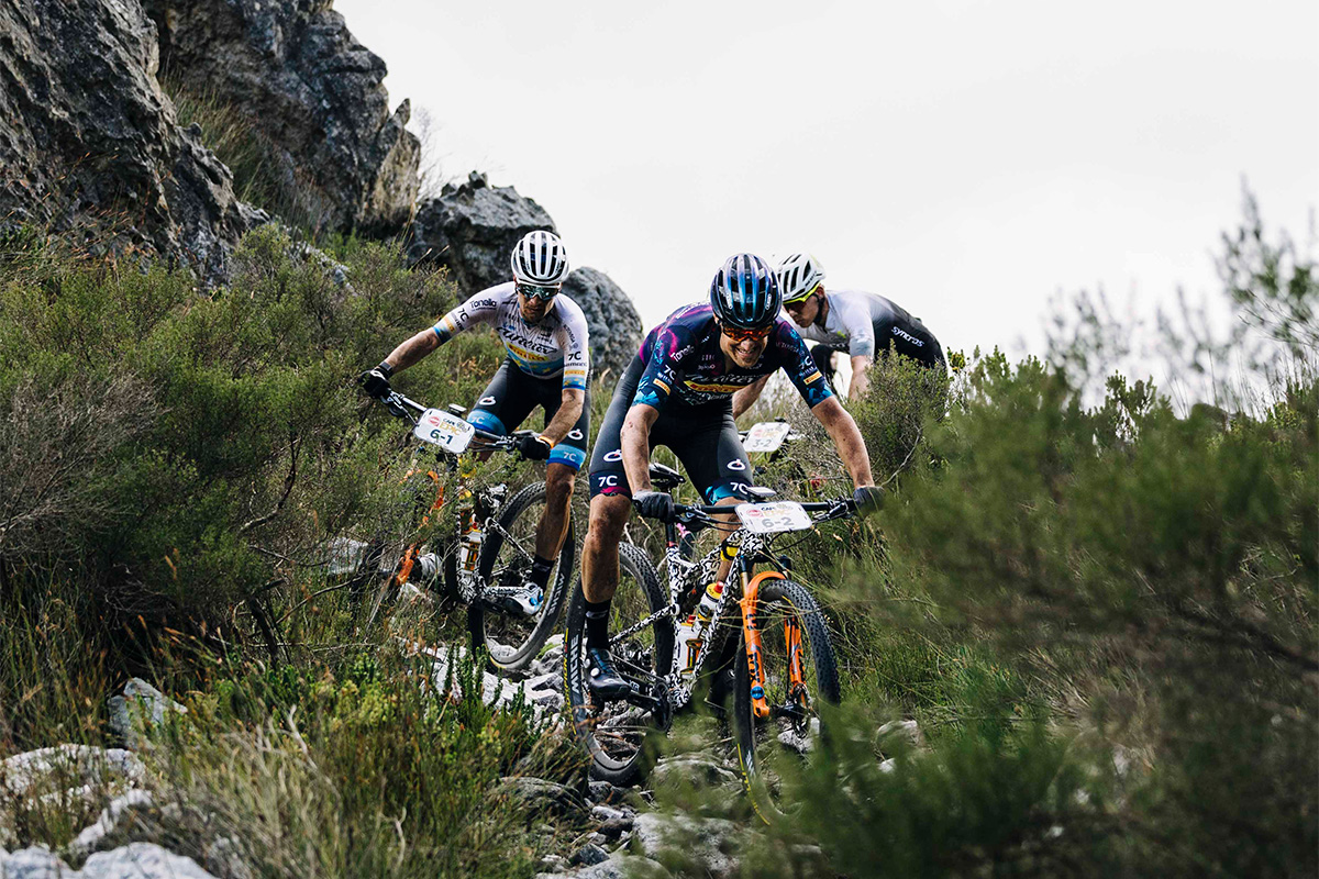 Un passaggio della prima tappa della Cape Epic 2023 - credit schorschal