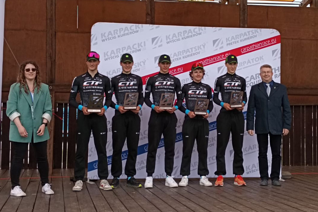 Il Cycling Team Friuli vince il cronoprologo della Carpathian Couriers Race - credit Photors