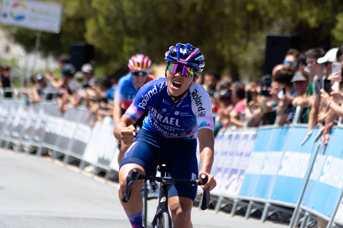 Tamara Dronova vince la prima tappa della Vuelta Andalucia davanti a Linda Zanetti - credit Israel Premier Tech Roland