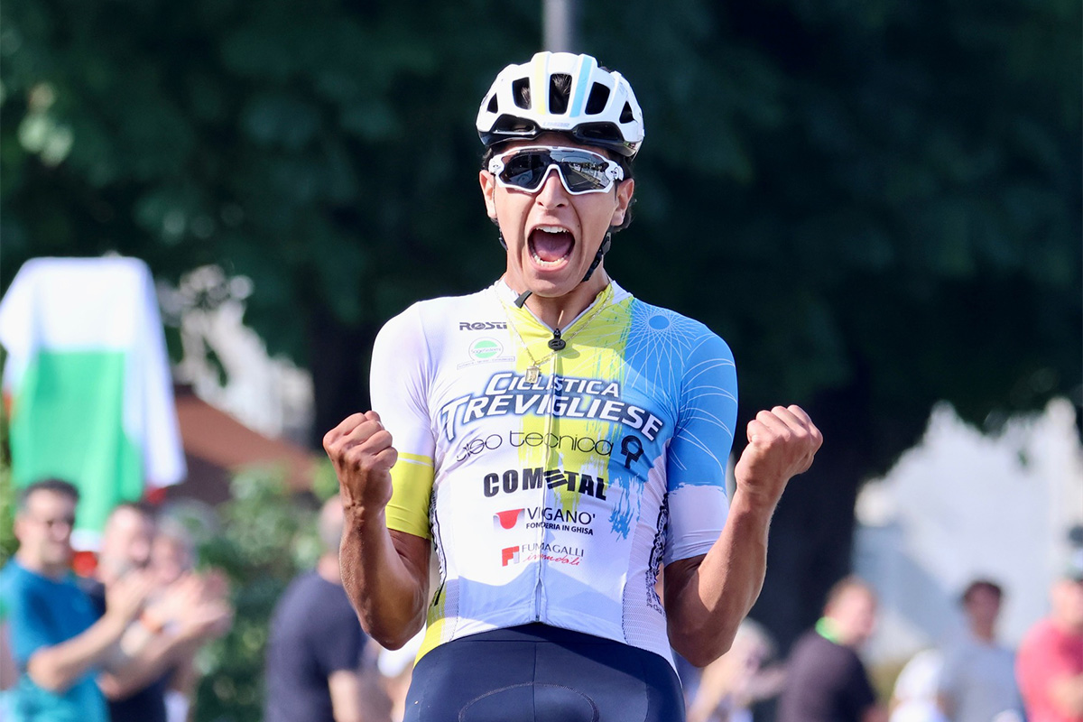 Davide Donati (Ciclistica Trevigliese) vince il campionato lombardo juniores - credit photobicicailotto