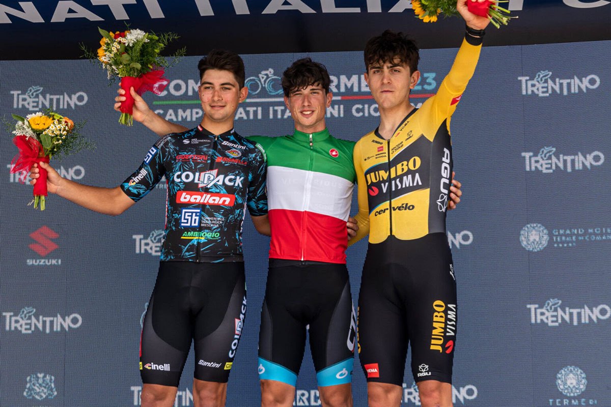 Il podio dei campionati italiani a cronometro Under 23 - credit Photors.it