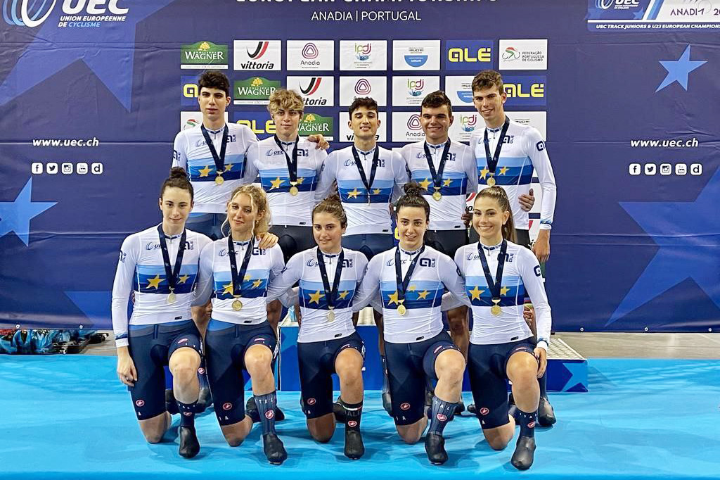 I quartetti dell'inseguimento juniores, vincitori dell'oro agli europei pista ad Anadia - credit Federciclismo