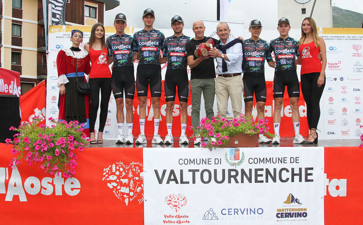 Il Team Colpack Ballan sul podio del Giro della Valle d'Aosta 2023 - credit Rodella