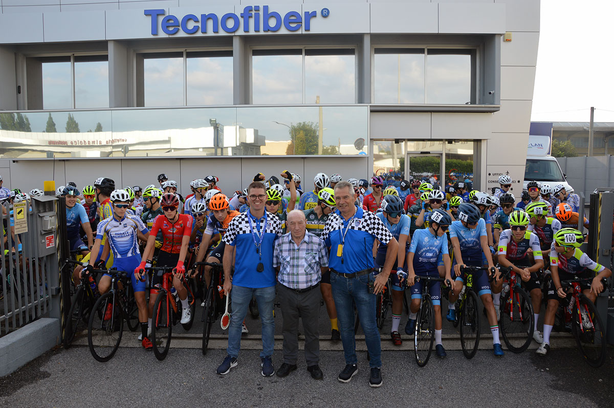 Gli allievi al via del 3° Trofeo Ivana Prometti Dominoni