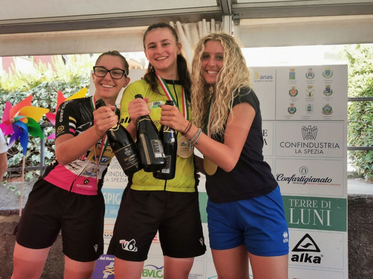 Il podio della prima tappa del Giro della Lunigiana Femminile
