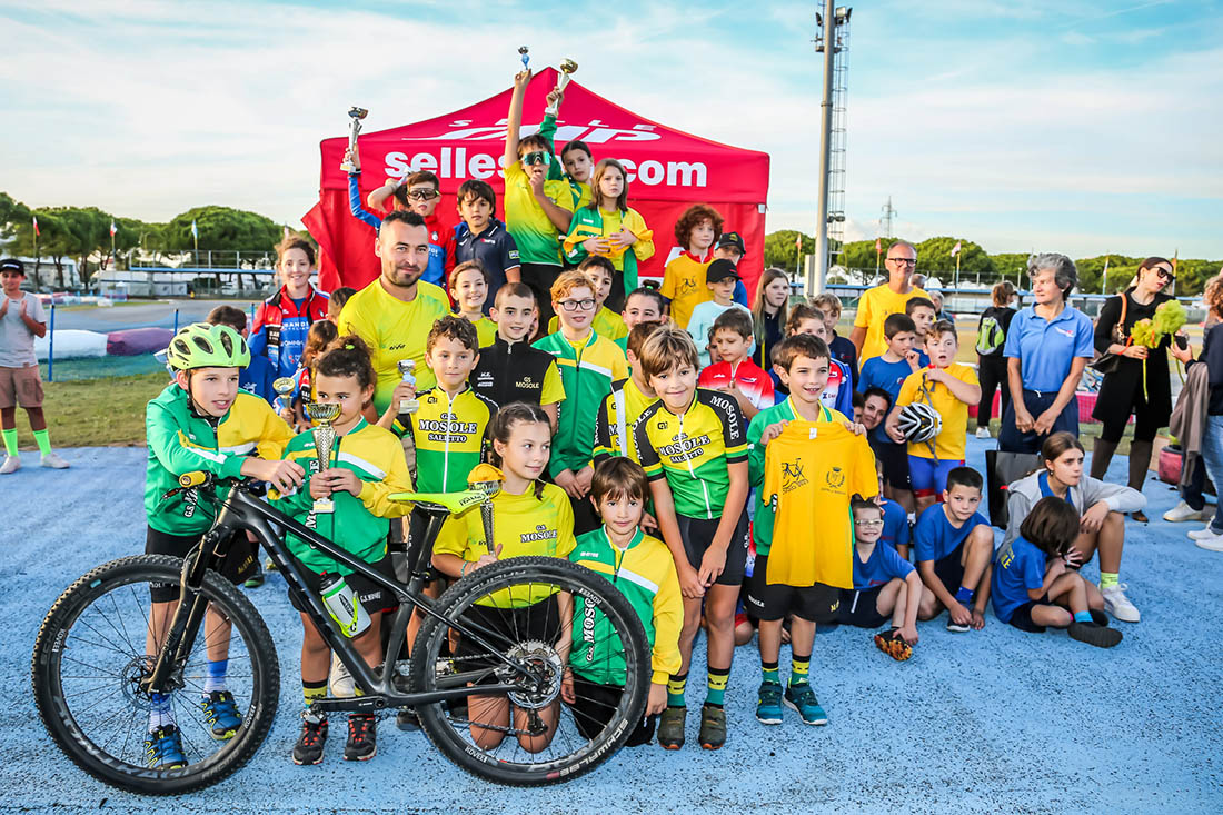 Il Gs Mosole, vincitrice della classifica società tra i giovanissimi - credit Alessandro Billiani