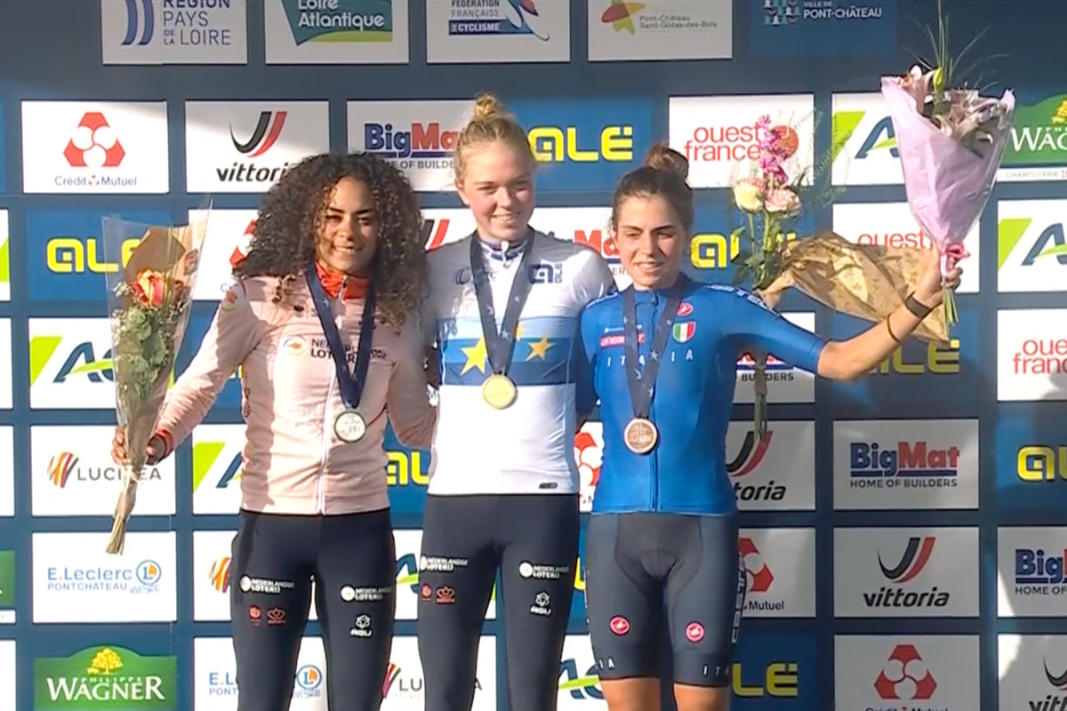 Sara Casasola sul podio dei campionati europei di ciclocross