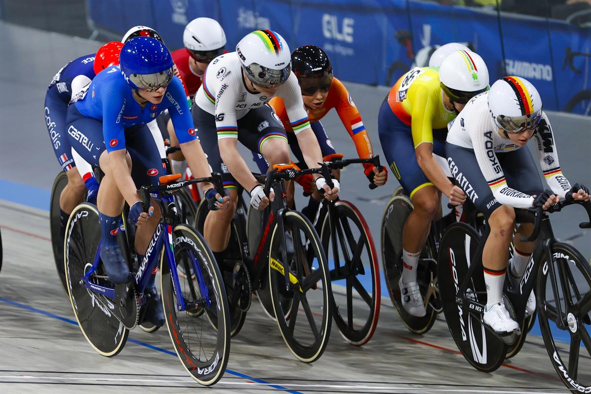 Chiara Consonni in azione nell'eliminazione agli Europei di Apeldoorn - credit Sprint Cycling Agency