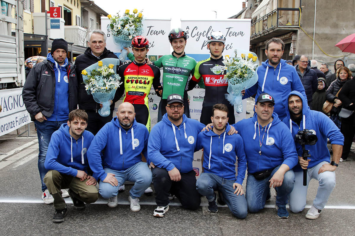 Il podio della Medaglia d'Oro Sportivi La Rizza - photo Credit Photobicicailotto