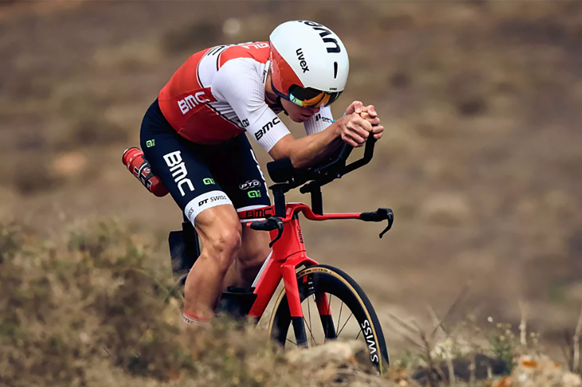 Vittoria Corsa Pro Speed action