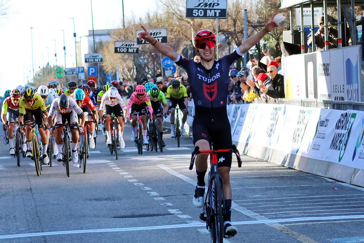 Marco Brenner conquista la prima tappa della Settimana Internazionale Coppi e Bartali 2024 - credit Photobicicailotto