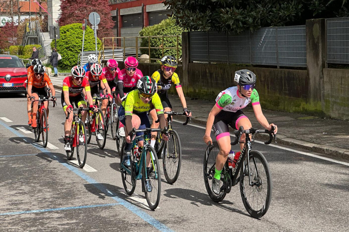 La fuga delle dieci al 2° Trofeo Rosa Città di Cantù