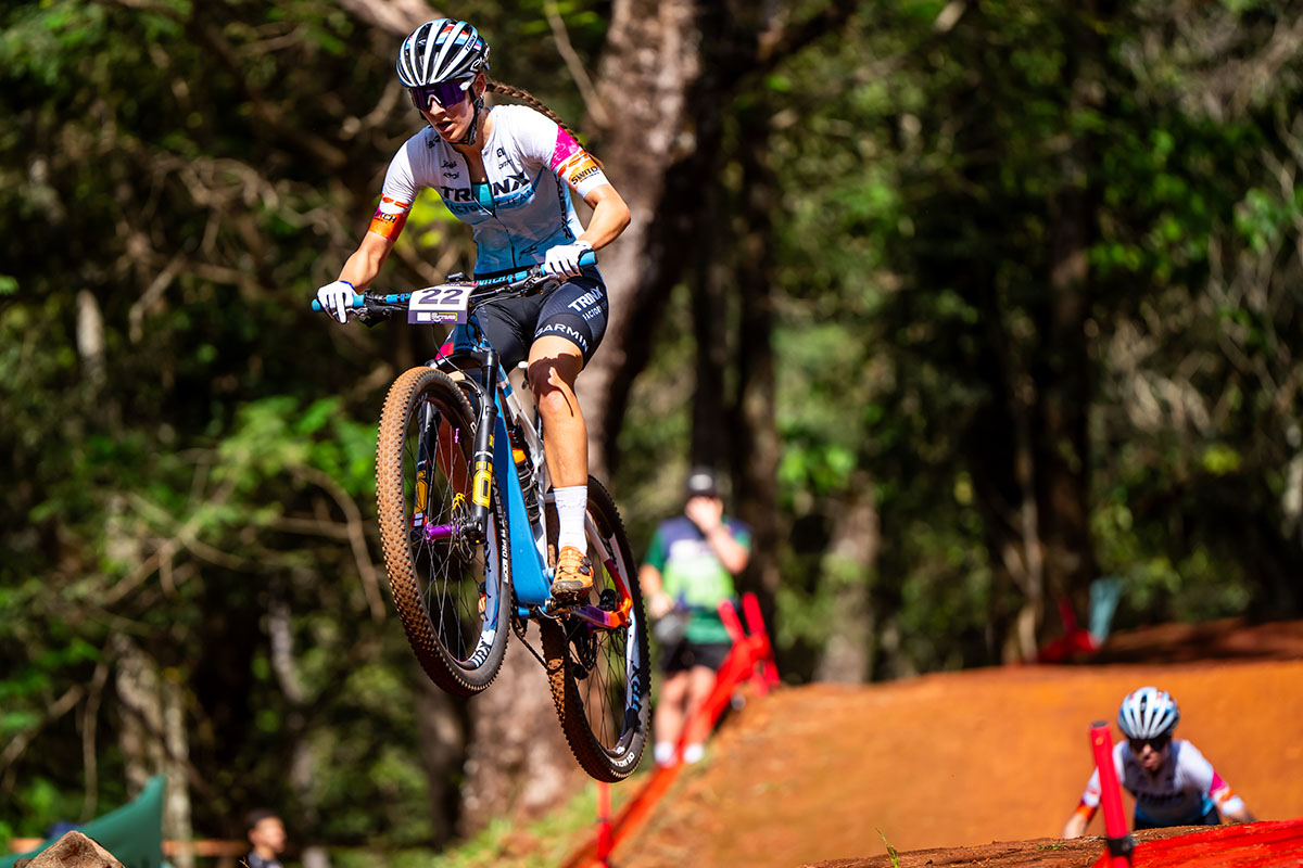 Lucia Bramati (Trinx Factory Team) in azione nello short track di Araxa, seconda prova di Coppa del Mondo MTB - credit Maxime Schmid