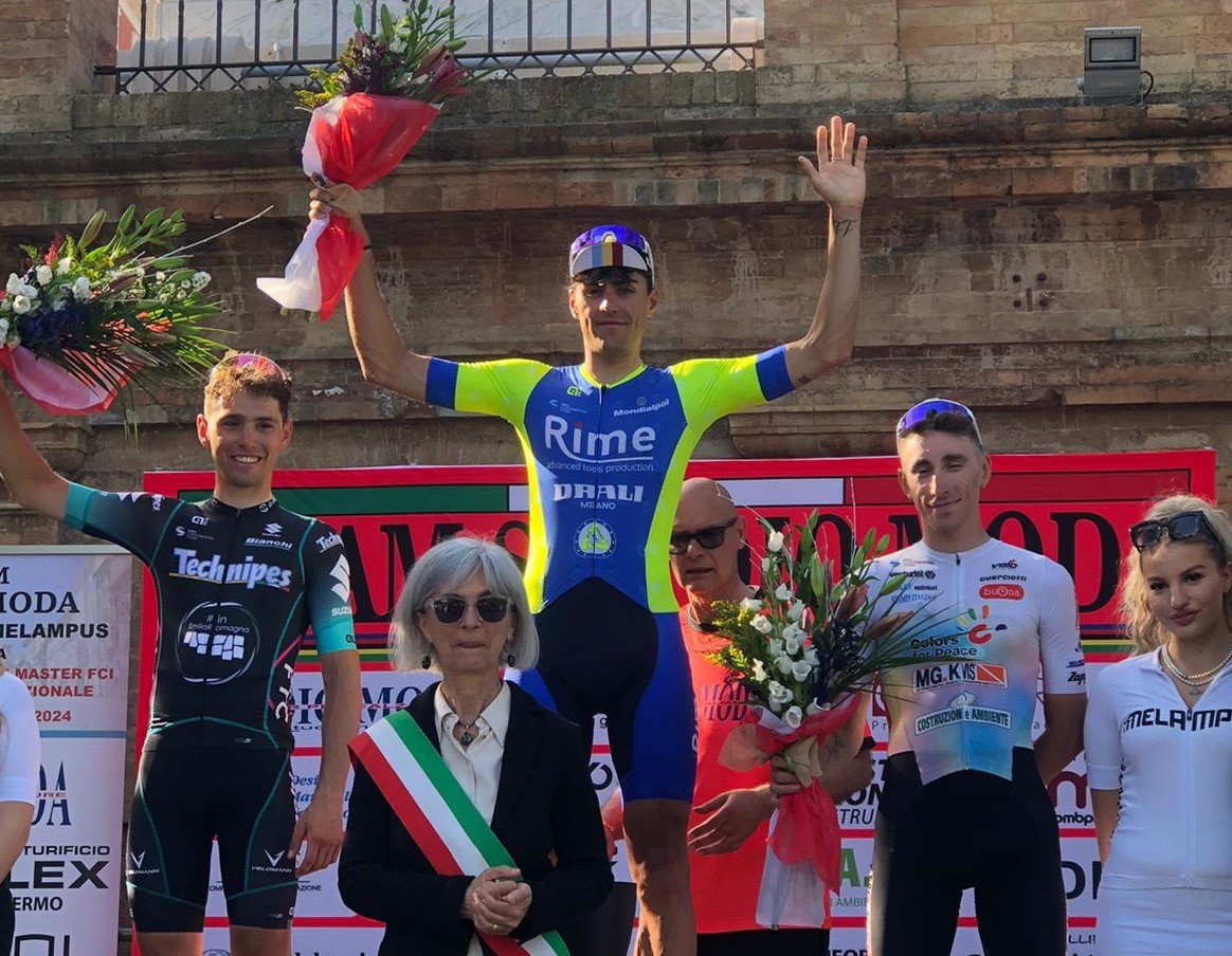 Il podio del Trofeo Monte Urano (foto Rodella)