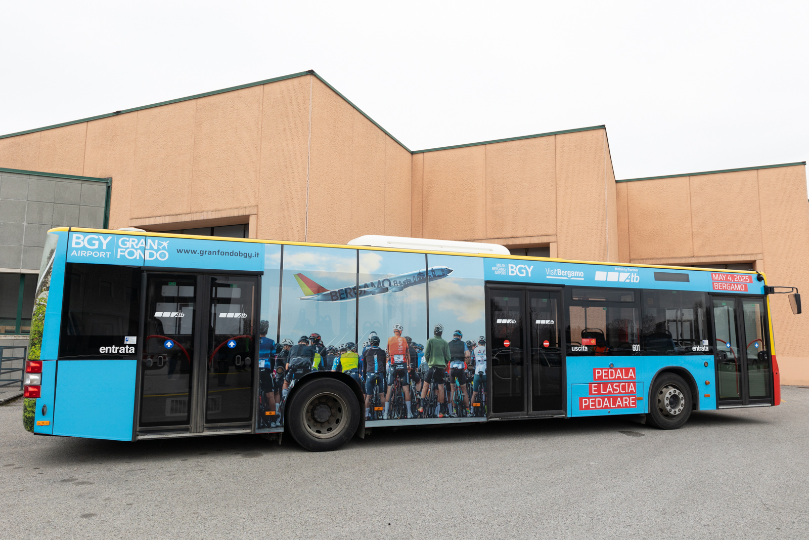l’autobus 601 di ATB (Azienda Trasporti Bergamo), che fino al 12 maggio percorrerà tutte le linee urbane di trasporto della città
