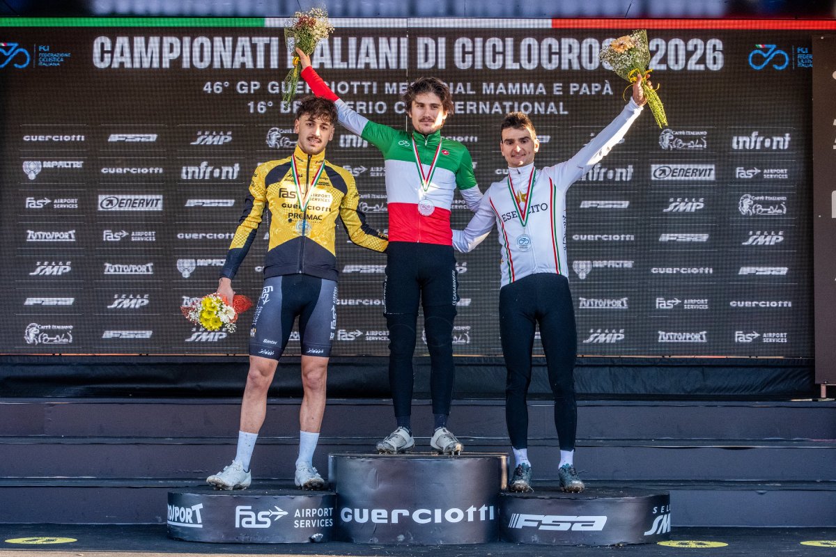 Il podio della gara degli Elite - photo De Negri