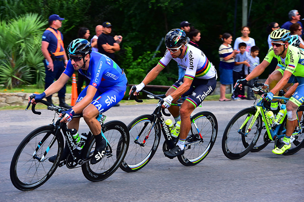 Elia Viviani chiede scusa