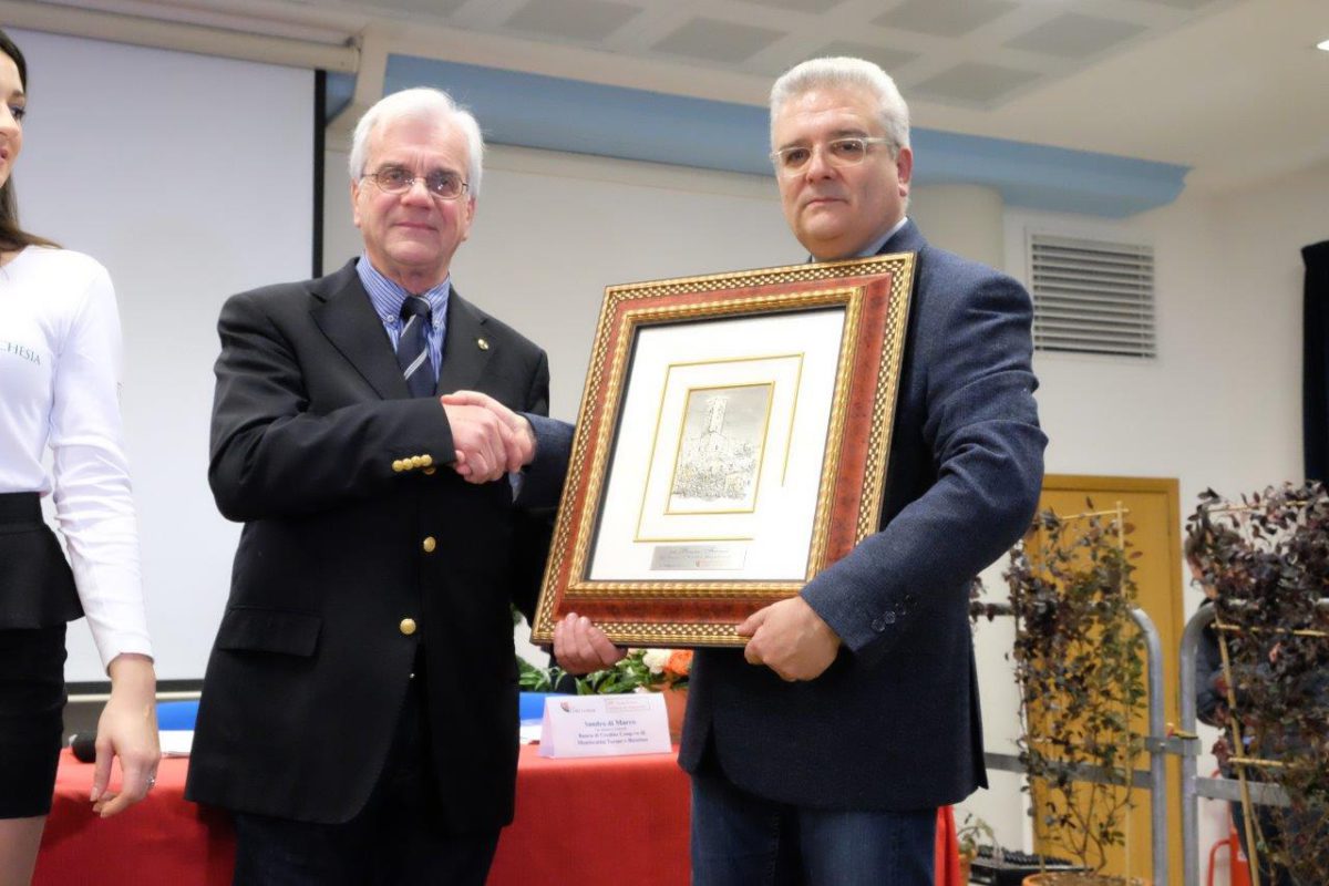 Un momento della presentazione del Gp Industria & Artigianato di Larciano