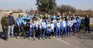 La formazione dell'Ekoi Petrucci 2016 al gran completo (foto Photobicicailotto)
