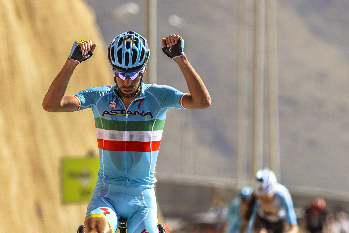 Vincenzo Nibali vince la quarta tappa del Tour of Oman con arrivo sulla Green Mountain