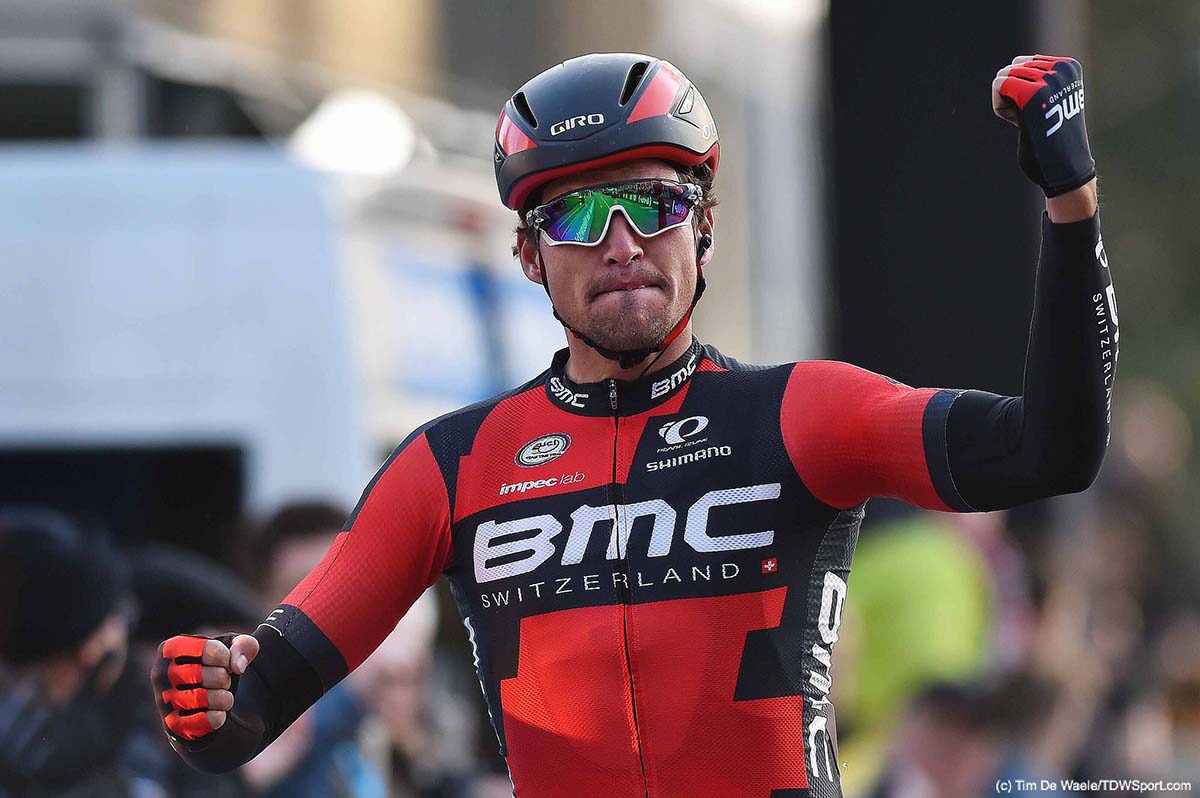 Greg Van Avermaet (BMC) vince la Omloop Het Nieuwsbald